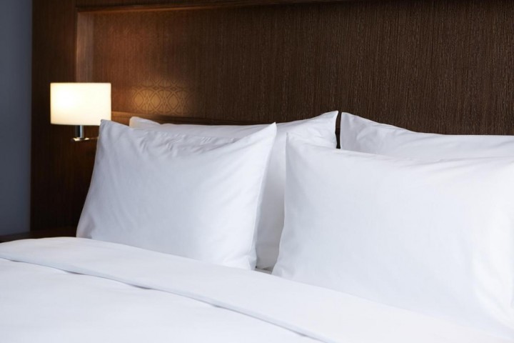Luxury Deluxe  Room Next To Internet Metro 4 Luxury Bookings
