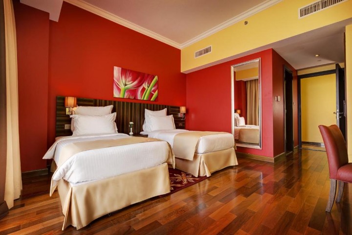 Two Bedroom Near Dubai Land Community Hub Park 1 Luxury Bookings
