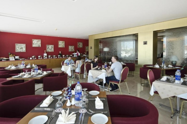 Standard Studio is Near by Al Shaklan Market 8 Luxury Bookings