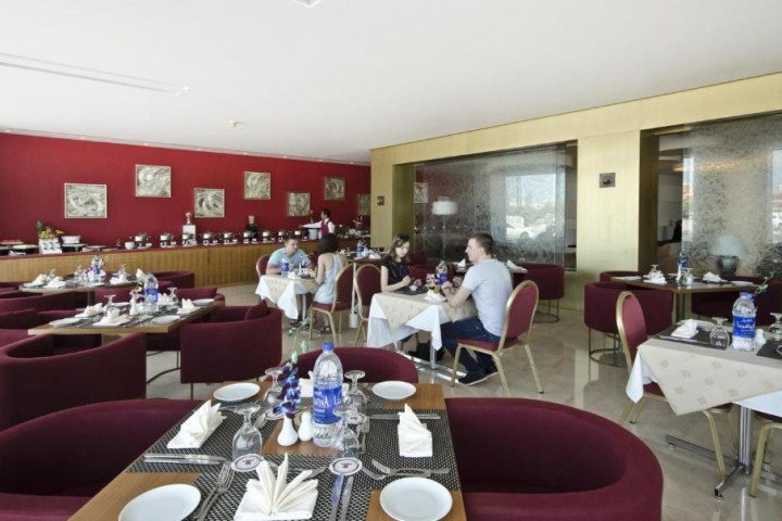 Standard One Bedroom near by Al Shaklan Market 10 Luxury Bookings