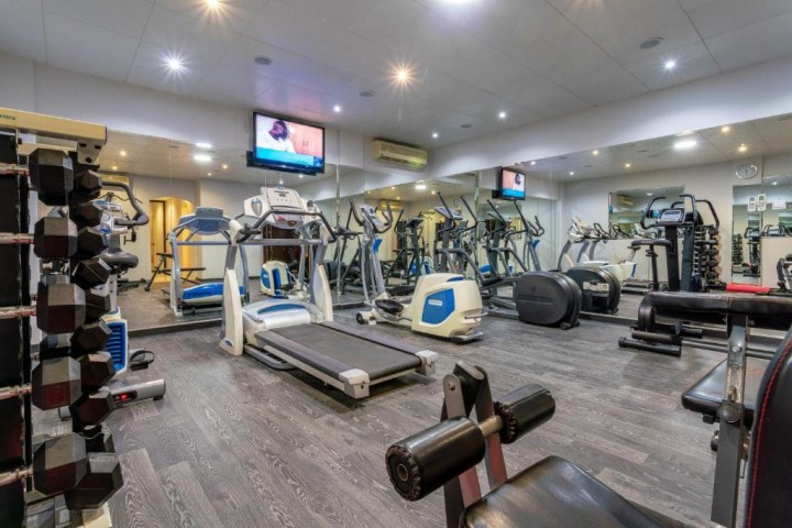 One Bedroom Apartment Near Mashreq Metro Ag 33 Luxury Bookings