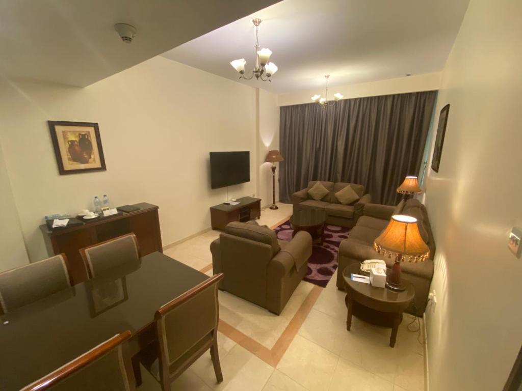 Standard one Bedroom Apartment Near Burjuman Mall Luxury Bookings