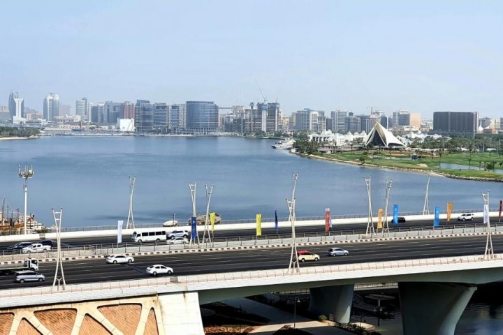 Deluxe Room At Dubai Creek In Jaddaf 1 Luxury Bookings