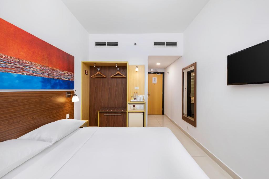 Double Room Near Luxury Gift Shop Ac Luxury Bookings