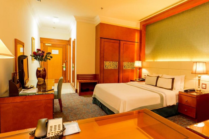 Superior Room Near Mall Of Emirates 0 Luxury Bookings
