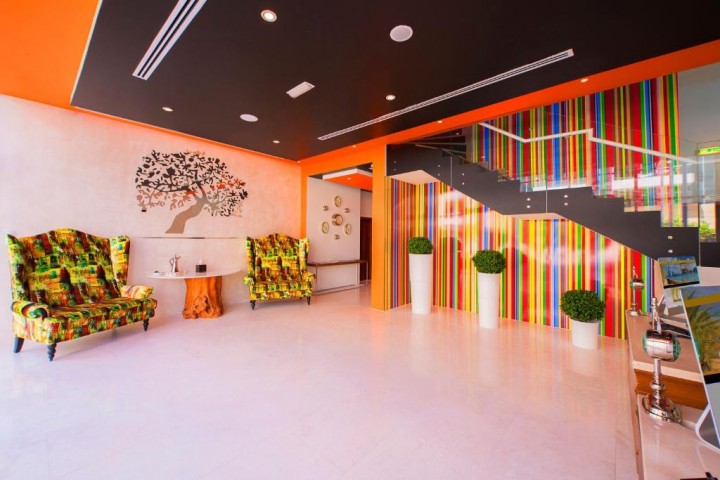 Studio Apartment In Dubai Marina Near Fresh &Care 12 Luxury Bookings