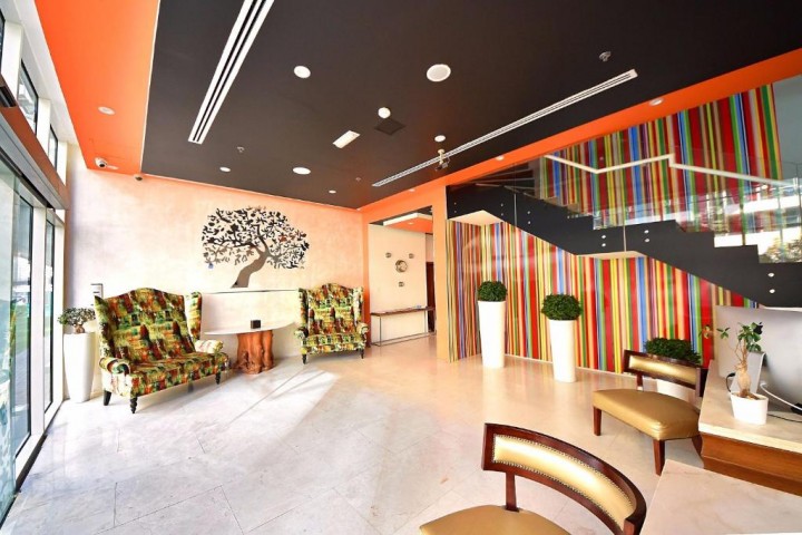 Studio Apartment In Dubai Marina Near Fresh &Care 14 Luxury Bookings