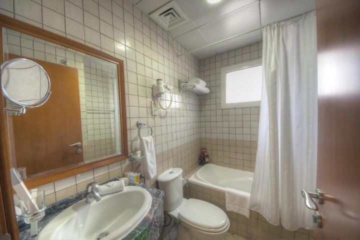 One Bedroom Apartment Near Mall Of Emirates 2 Luxury Bookings