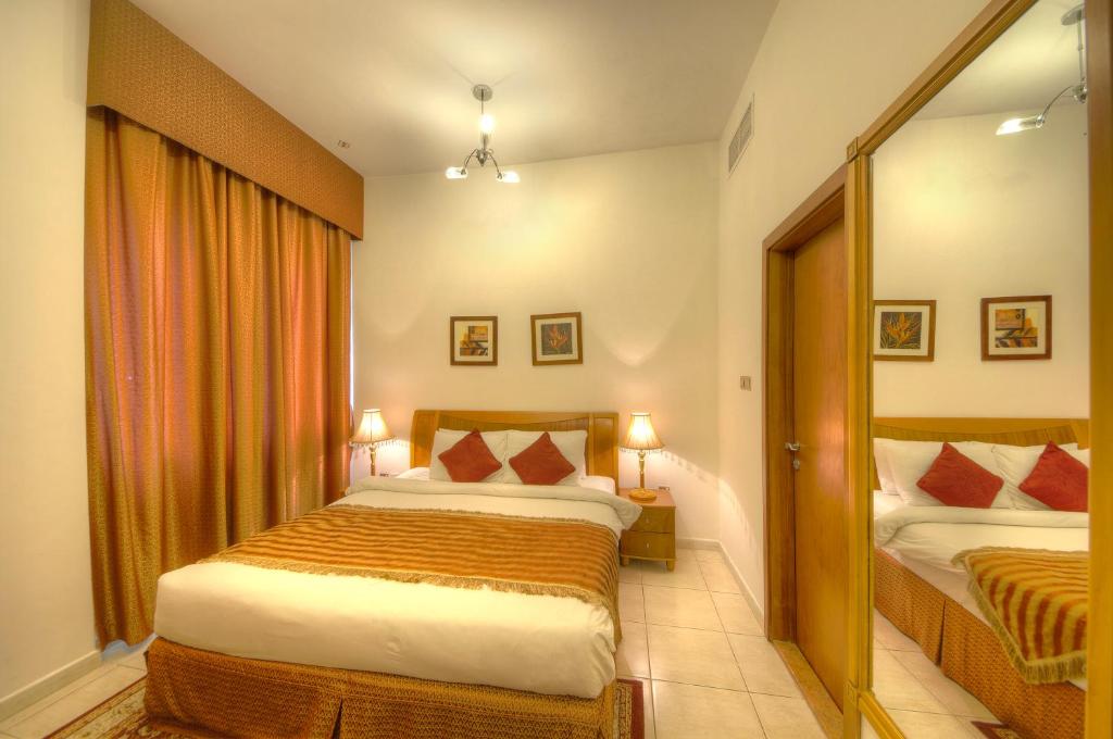 Deluxe Two Bedroom Apartment Near Mall Of Emirates Luxury Bookings