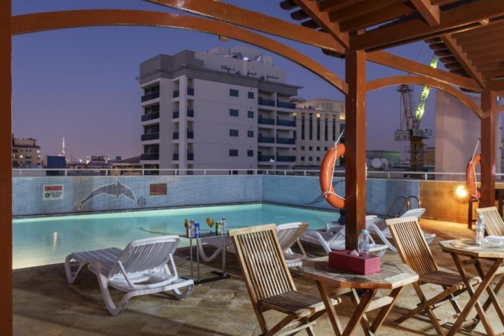 Deluxe Two Bedroom Apartment Near Mall Of Emirates 4 Luxury Bookings