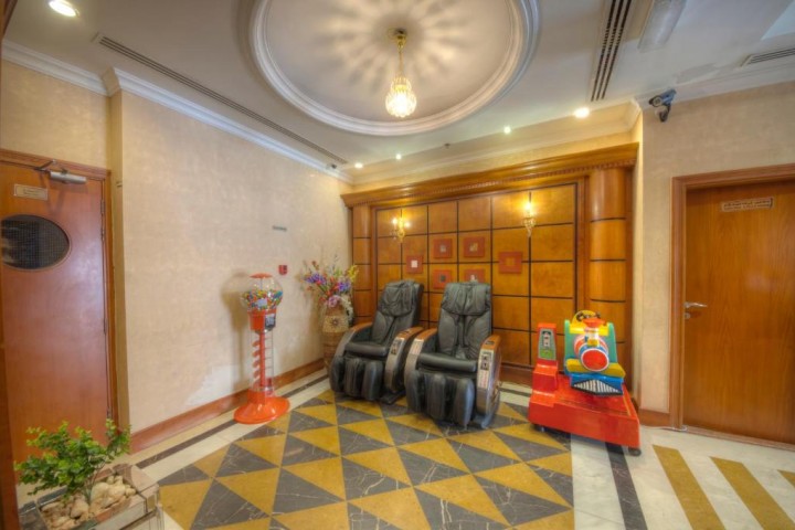 Deluxe Two Bedroom Apartment Near Mall Of Emirates 8 Luxury Bookings