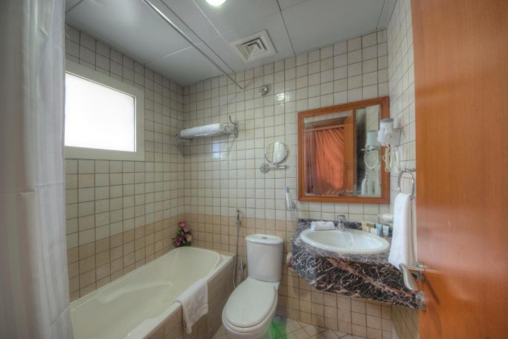 Deluxe Two Bedroom Apartment Near Mall Of Emirates 12 Luxury Bookings
