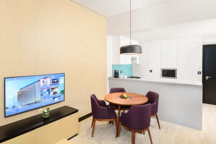 One Bedroom Apartment Near Mall Of Emirates 4 Luxury Bookings