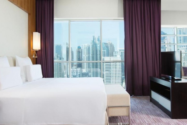 Three Bed Apart In Jlt Cluster T Near Al Sef Tower 8 Luxury Bookings