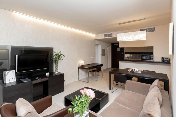 One Bedroom Apartment Near Marina Mall Ab 4 Luxury Bookings