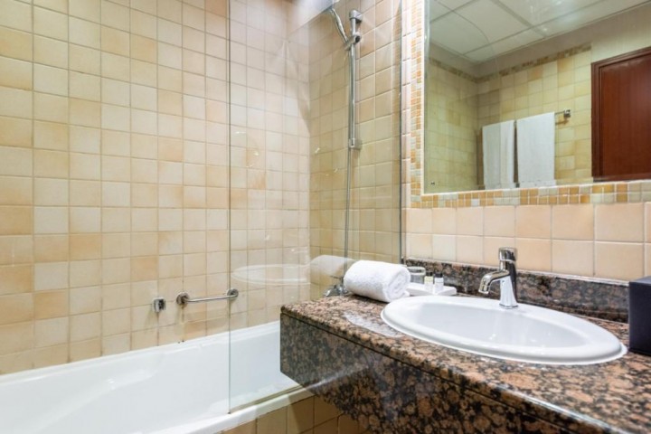 One Bedroom Apartment In Jbr Sadaf Building By Luxury Bookings AD 7 Luxury Bookings