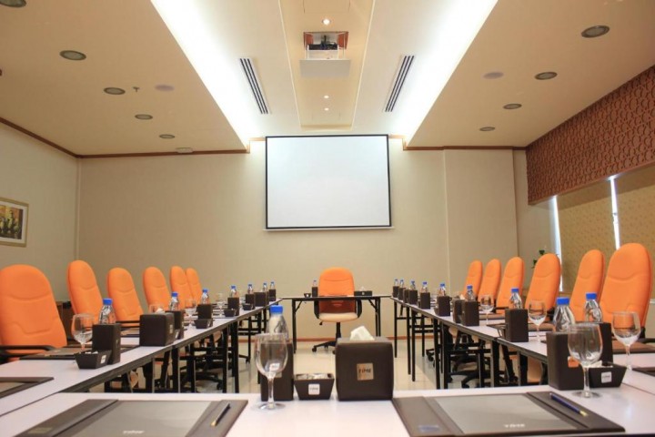 Two Bedroom Apartment Near Al Khan 02 3 Luxury Bookings