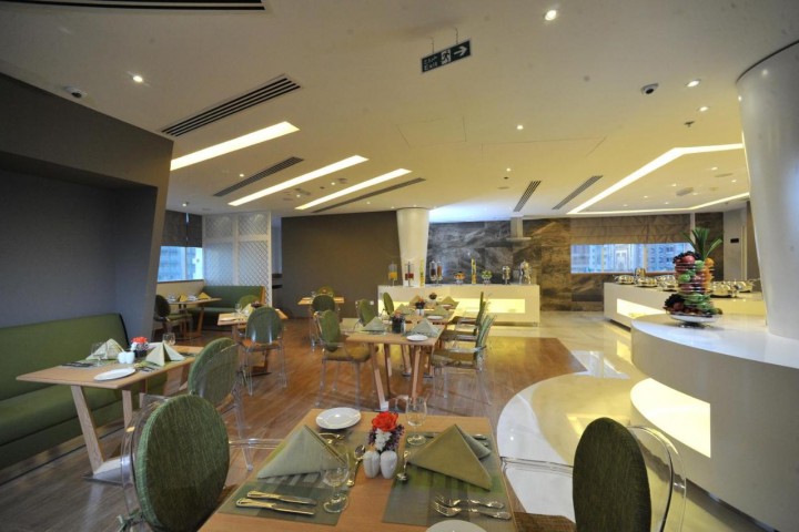 Suite Room Near Abu Dhabi Corniche 10 Luxury Bookings