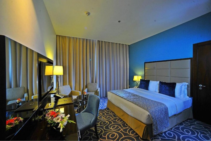 Suite Room Near Abu Dhabi Corniche 5 Luxury Bookings