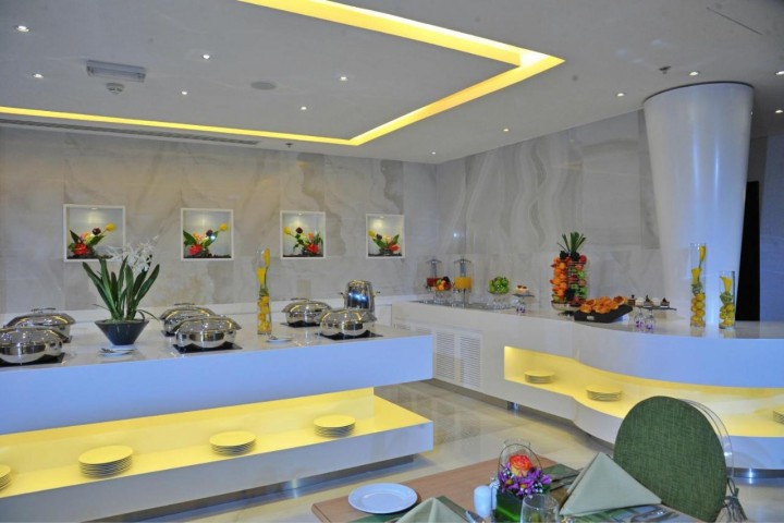 Suite Room Near Abu Dhabi Corniche 11 Luxury Bookings