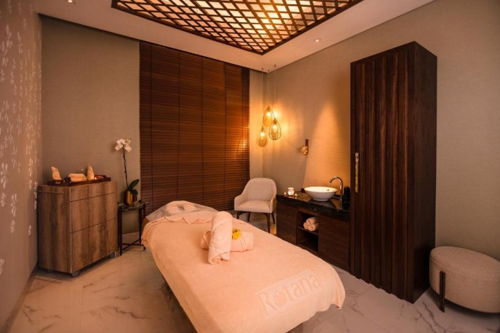 Two Bedroom Suite Near Nakheel Mall Palm Jumeirah 22 Luxury Bookings