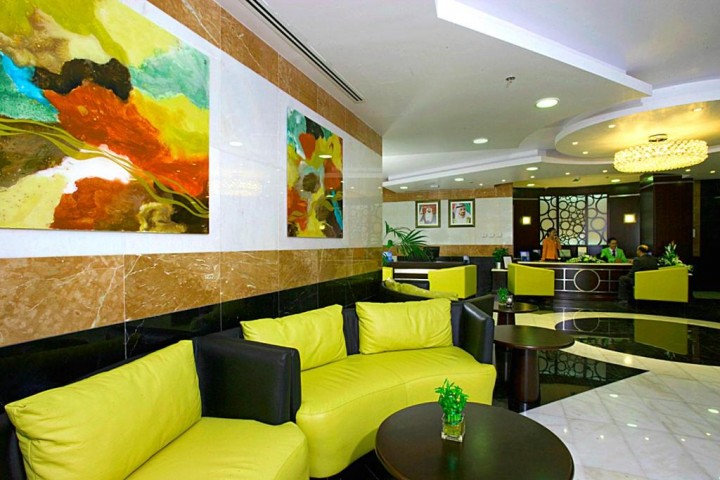 Studio Apartment  Near Pak Darbar Restaurant 7 Luxury Bookings
