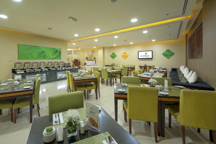 Studio Apartment Near Pak Darbar Restaurant 17 Luxury Bookings