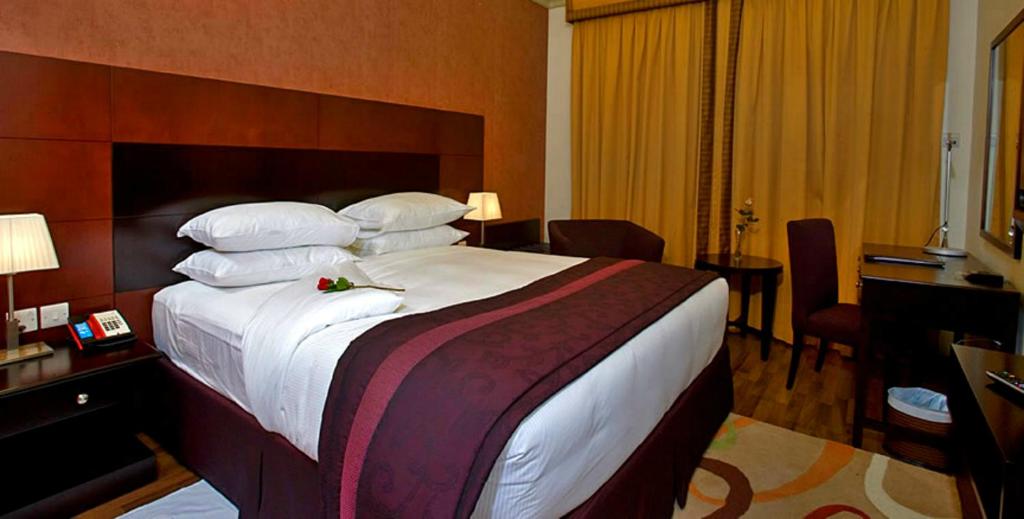 One Bedroom Apartment Near Pak Darbar Restaurant Luxury Bookings