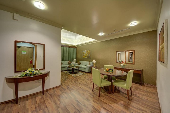 One Bedroom Apartment Near Pak Darbar Restaurant 5 Luxury Bookings