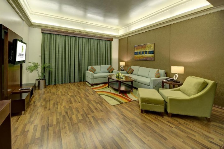 One Bedroom Apartment Near Pak Darbar Restaurant 6 Luxury Bookings