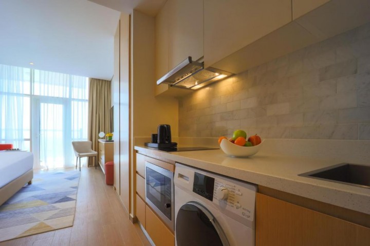 Luxury Studio Apartment Near the Community JVT 11 Luxury Bookings