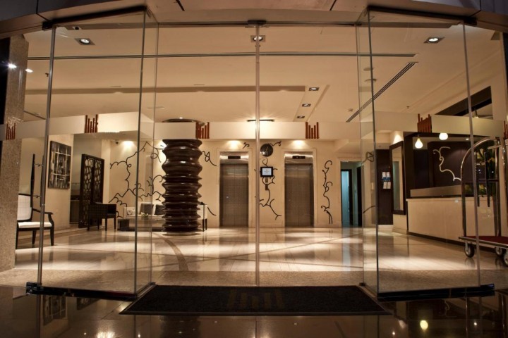 Superior King Room Near Abu Dhabi Mall 2 Luxury Bookings