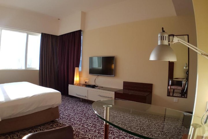 Superior King Room Near Abu Dhabi Mall 8 Luxury Bookings