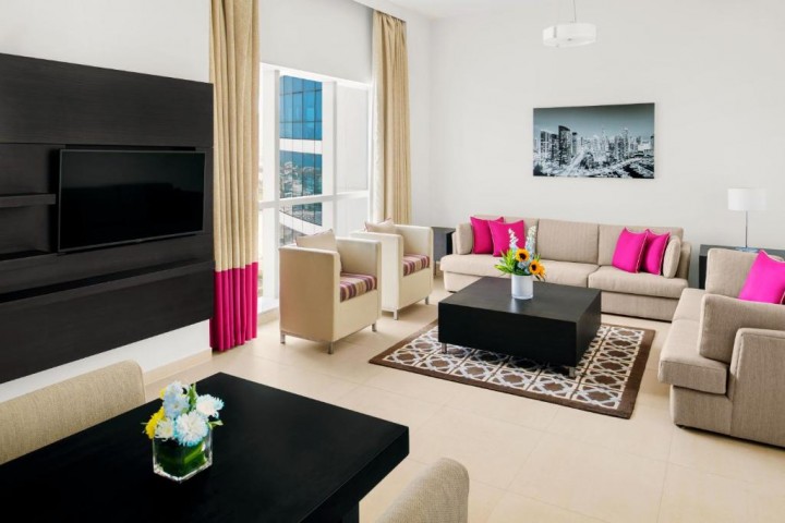 Two Bedroom Apartment Near Mashreq Metro Station 2 Luxury Bookings