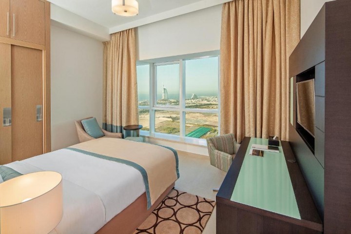 Three Bedroom Apartment Near Mashreq Metro Station 1 Luxury Bookings
