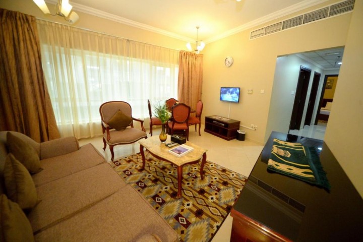 One Bedroom Apartment Near Al Khan Beach 4 Luxury Bookings