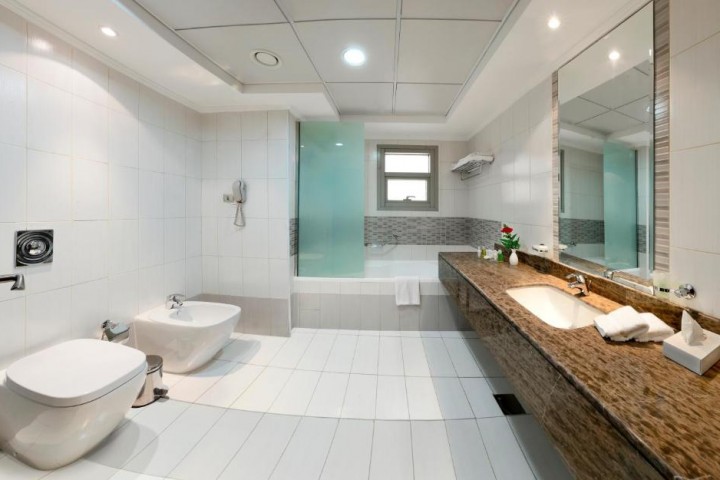 One Bedroom Apartment Near Al Majaaz Splash Park 2 Luxury Bookings
