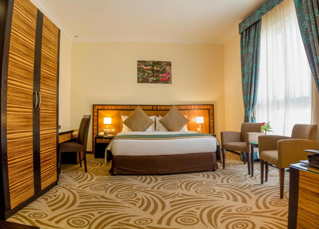 Two Bedroom Apartment Near Al Majaaz Splash Park Luxury Bookings