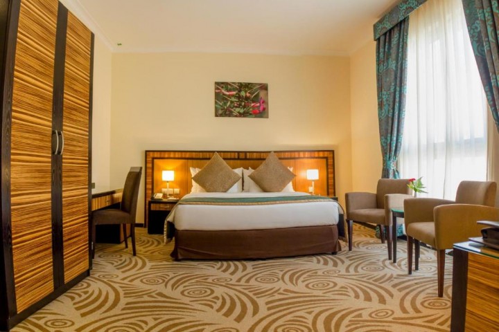 Two Bedroom Apartment Near Al Majaaz Splash Park 0 Luxury Bookings