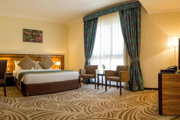 Two Bedroom Apartment Near Al Majaaz Splash Park 13 Luxury Bookings