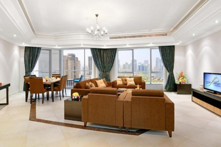 Three Bedroom Apartment Near Al Majaaz Splash Park 10 Luxury Bookings