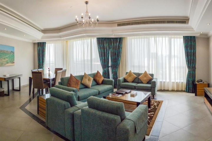 Three Bedroom Apartment Near Al Majaaz Splash Park 16 Luxury Bookings